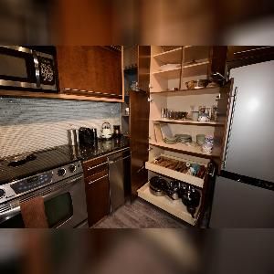 2 Bed 1 Bath Loft Style Downtown Edmonton WOW - Photo 3