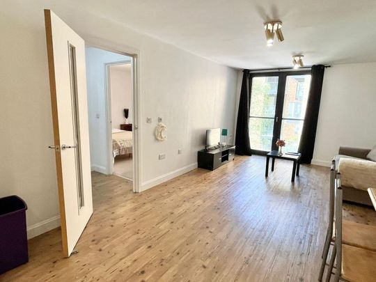 1 bedroom flat to rent - Photo 1