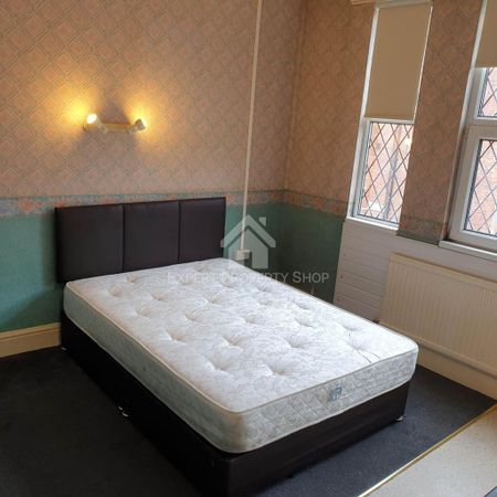 1 bedroom in a house share to rent - Photo 2