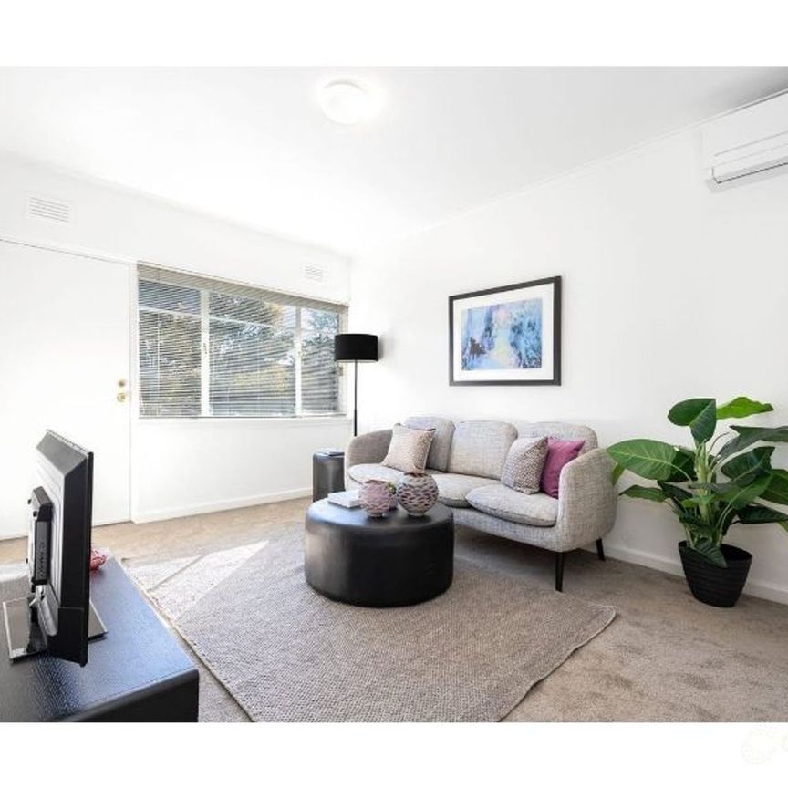 Low-Maintenance Living in a Prime Lifestyle Pocket - Photo 1