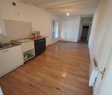 LE MUY - Appartement T2/T3 d'une superficie de 41m2, - Photo 4