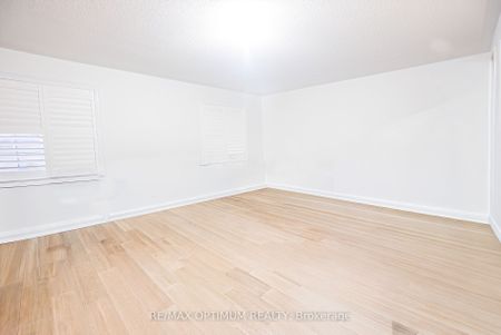 For Lease - 1 Fahey Drive, Brampton, Ontario - Photo 4