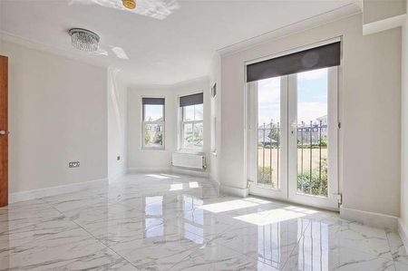 St. Matthews Gardens, Cambridge, CB1 - Photo 5