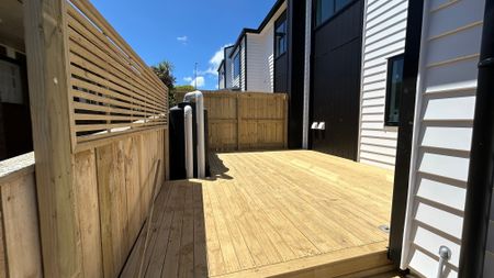 Modern Family Home in Fantastic School Zone - Photo 5