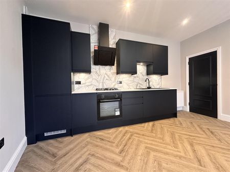 Carlton Mount, Birkenhead - Photo 5