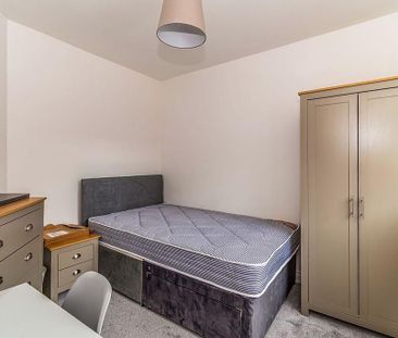 5 bedroom terraced house to rent - Photo 3