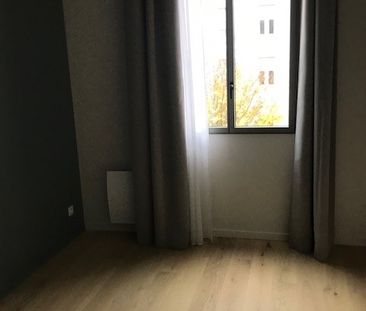 A LOUER : APPARTEMENT TYPE 2 DANS UN BEL IMMEUBLE DANS LE CENTRE DE... - Photo 4