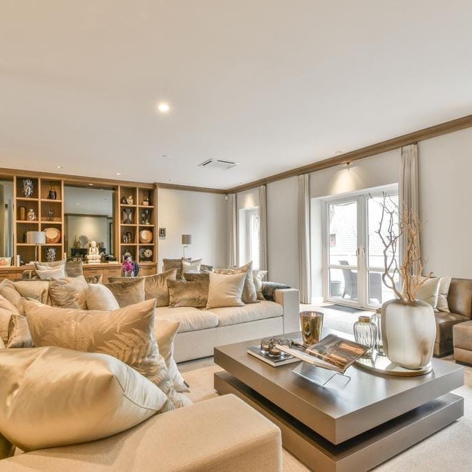 Appartement te huur: Van Eeghenstraat 230 1071 GM Amsterdam - Photo 1