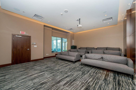 Park Avenue West One Bedroom Condo - Photo 3