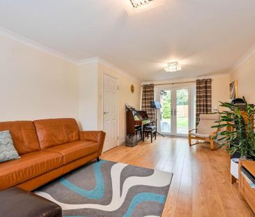 4 bedroom detached house to rent - Photo 1