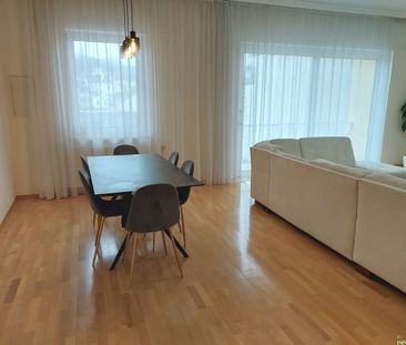 Helle122m² Mietwohnung mit Balkon und Terrasse im Zentrum von Amste... - Photo 1