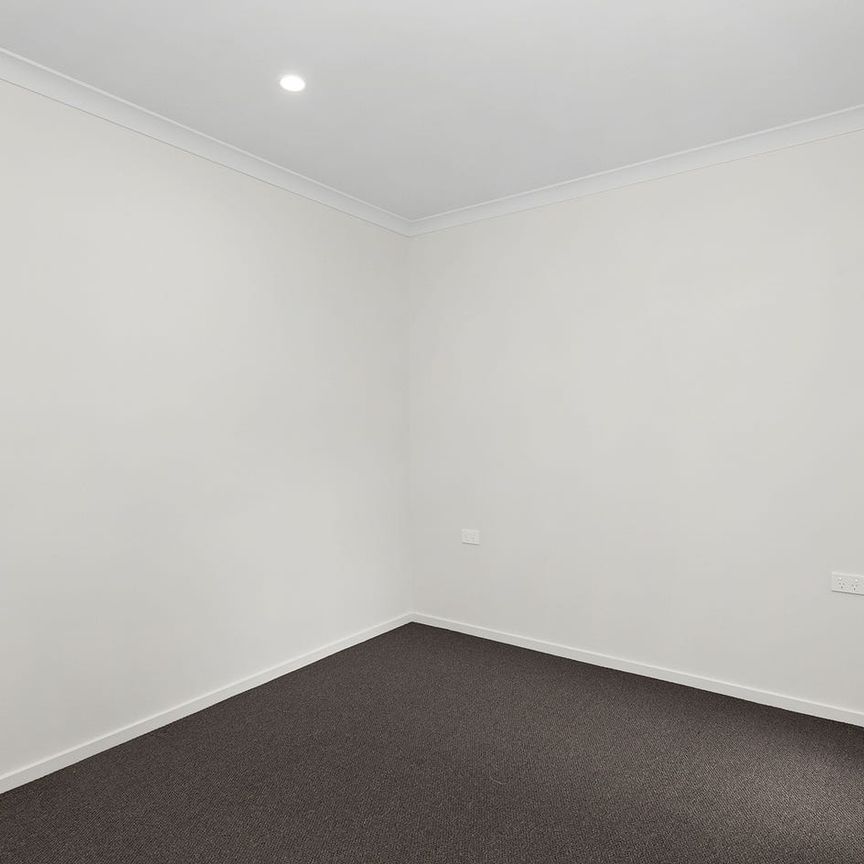 18 Columbus Road, Kalkallo, Vic 3064 - Photo 1