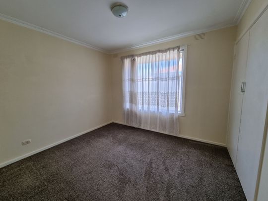 2 Bedroom Unit in Ideal Location - Photo 1