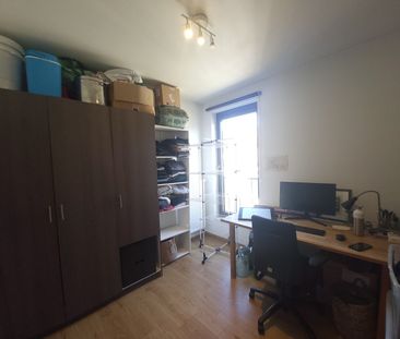 Zeer centraal gelegen 2-slaapkamer appartement - Photo 6