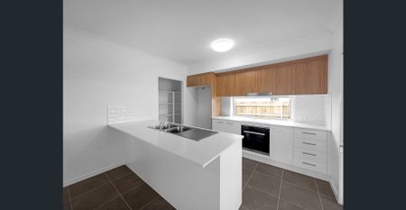 Coastal Comfort in the Heart of Burrum Heads - Photo 5