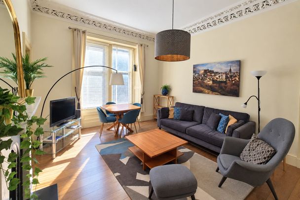 2 Bed Flat, Teviot Place, EH1 - Photo 1