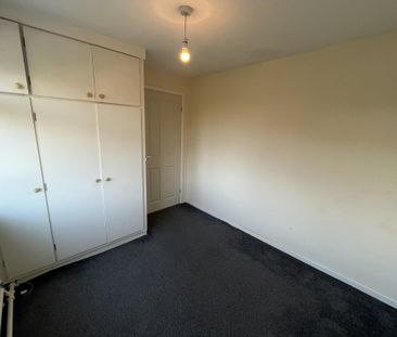 St.PetersLane, Bickenhill, SOLIHULL - Photo 6