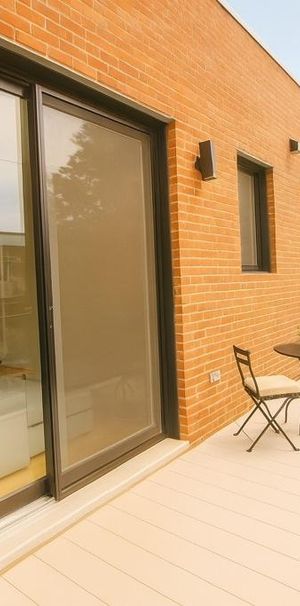 2 chambres lumineux avec grand balcon privé sur ruelle - Photo 1