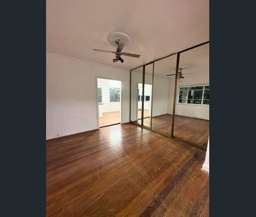 Peaceful 3-Bedroom Retreat with Utilities Included - Photo 2