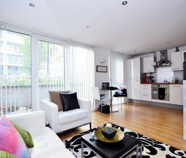 Studio to rent - Photo 2