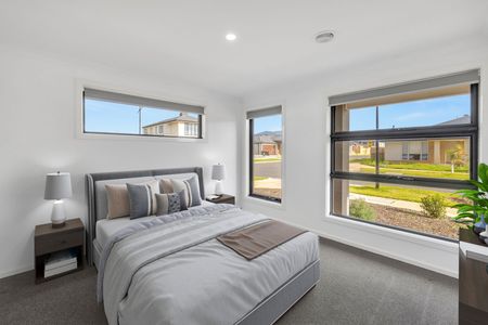 Spacious Family Home! - Photo 5