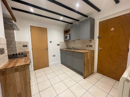 Studio Flat, Ground Floor Studio, SO19 - Photo 4