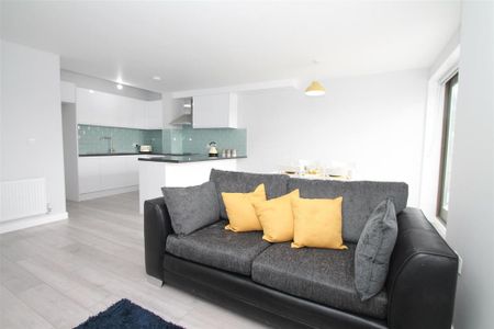 2 bedroom flat to rent - Photo 3