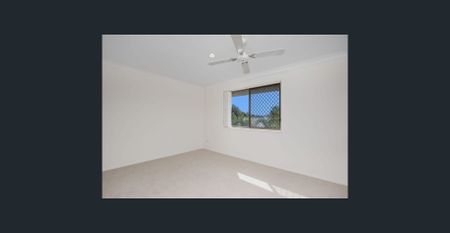 Two story spacious townhouse with two bedrooms - Photo 4