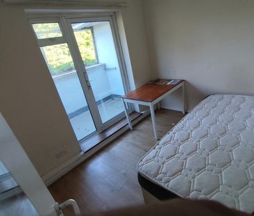 2 Bed Flat, Vane House, N2 - Photo 6