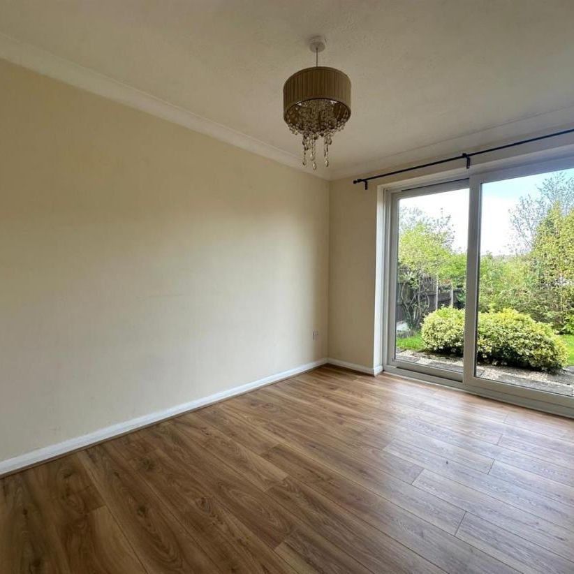 Lakeside Court, Brierley Hill, West Midlands - Photo 1