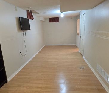 For Lease - 3475 Angel Pass Drive, Mississauga, Ontario - Photo 6