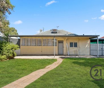 Renovated Spacious Two Bedroom Home - Photo 3