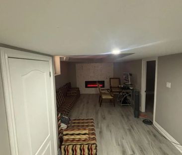 23 SLEIGHTHOLME CRESCENT - Photo 2