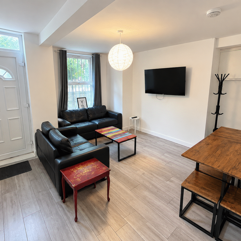 6 bedroom terraced house to rent - Photo 1
