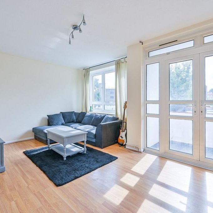 2 bedroom flat to rent - Photo 1