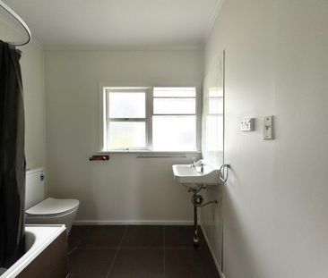 Unit 2, 42A Grande Vue Road, Manurewa, Auckland - Photo 6