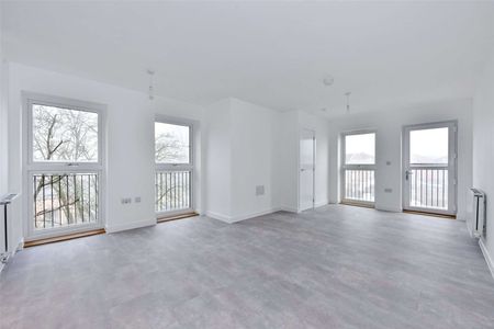 A brand new and spacious two bedroom apartment in a Bellway Homes development with off-street parking in Taplow. - Photo 5