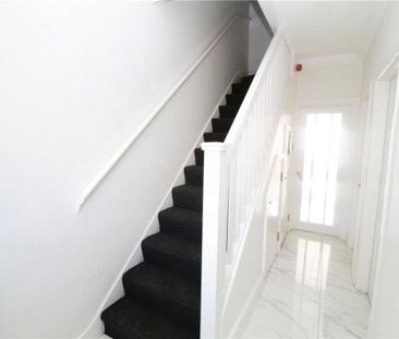 1 bedroom in a house share to rent - Photo 6