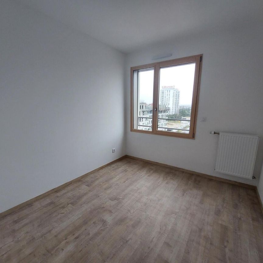 location Appartement T3 DE 63.1m² À BRON - Photo 1