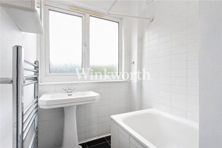 4 bedroom semi-detached house to rent - Photo 5