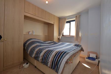 3 bedroom House To Let - Photo 3