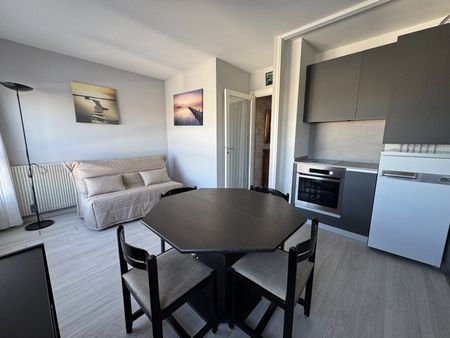 Location Appartement 1 pièce 24m² ST JEAN DE LUZ 64500 - Photo 2