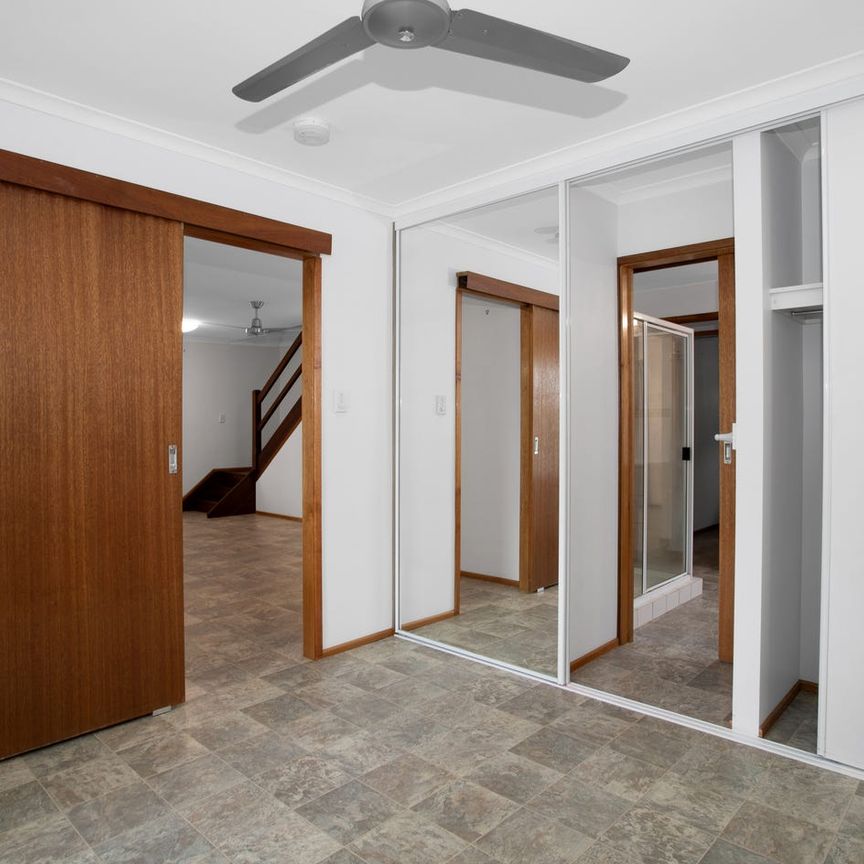 Charming three-bedroom home - Photo 1