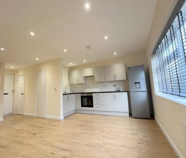 Studio Apartment - Photo 3