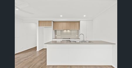 Modern Comfort and Convenience in a Prime Location - Photo 4