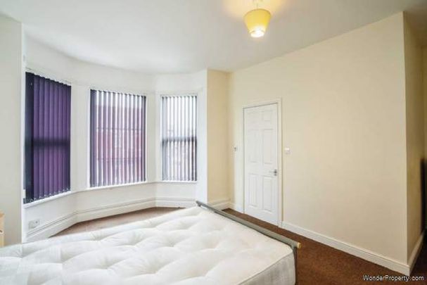 5 bedroom property to rent in Salford - Photo 1