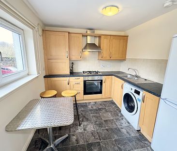 2 Bed, First Floor Flat - Photo 2