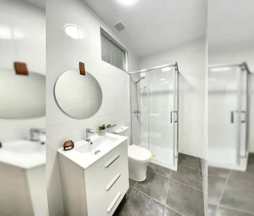 Room in a shared 7-bedroom apartment for rent in Recoletos, professionals and students only - Photo 1