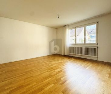 CHARMING, LIGHT-FLOODED AND CENTRALLY LOCATED - Photo 2