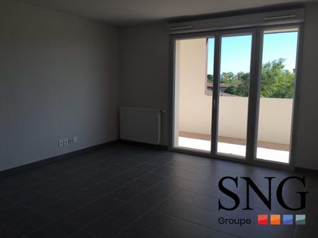 T3 AVEC BALCON ET PARKING - Photo 3